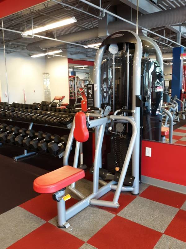 lot 1545 image: Matrix Diverging Seated Row Machine Model G3S34 02, Serial # G3GM28CE1603GA002