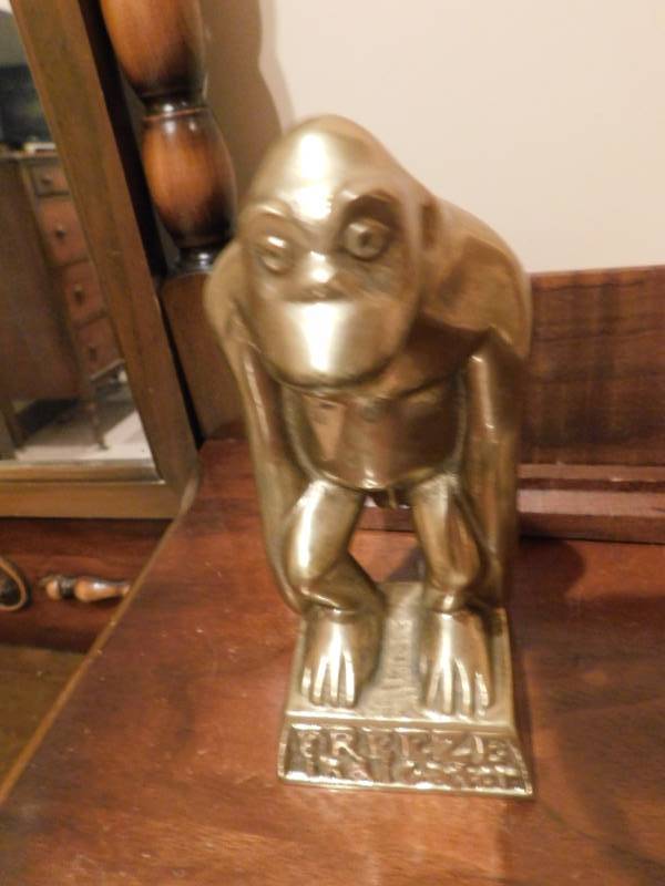 lot 3387 image: Metal Patent Award Statue