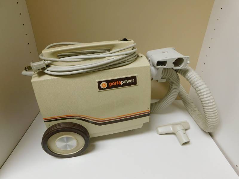 lot 3406 image: Portapower Vacumn Cleaner