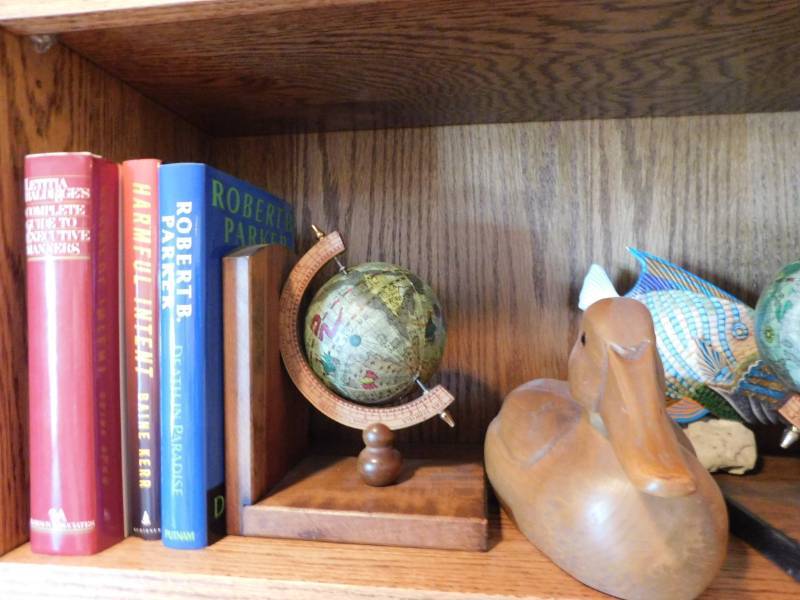 lot 3430 image: Books, Globes and Duck Art