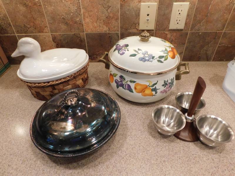 lot 3467 image: Antique Cookware