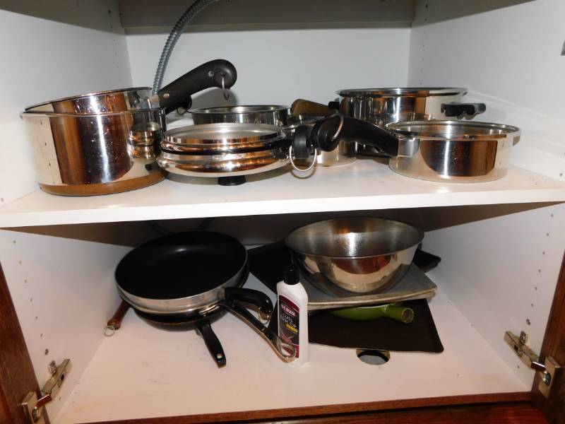 lot 3468 image: Pans, Skillets and More
