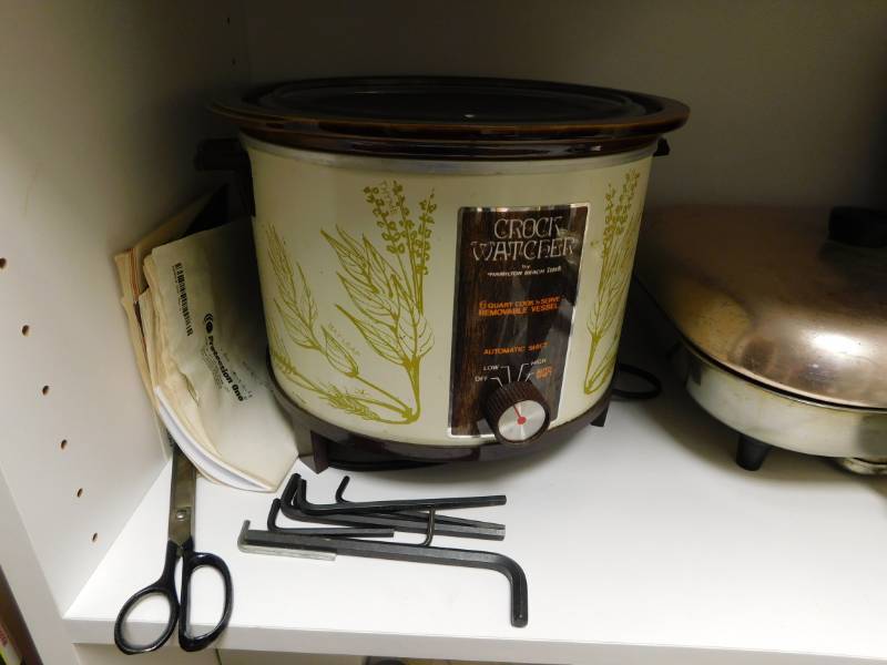 lot 3478 image: Crock watcher Crock Pot, Sunbeam Automatic Fry Pan and