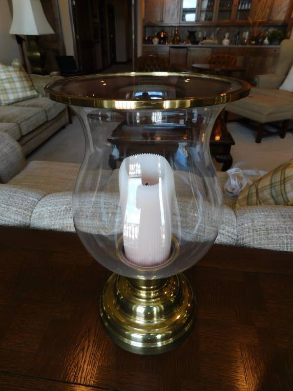 lot 3340 image: Metal Candle Lamp with Glass Globe