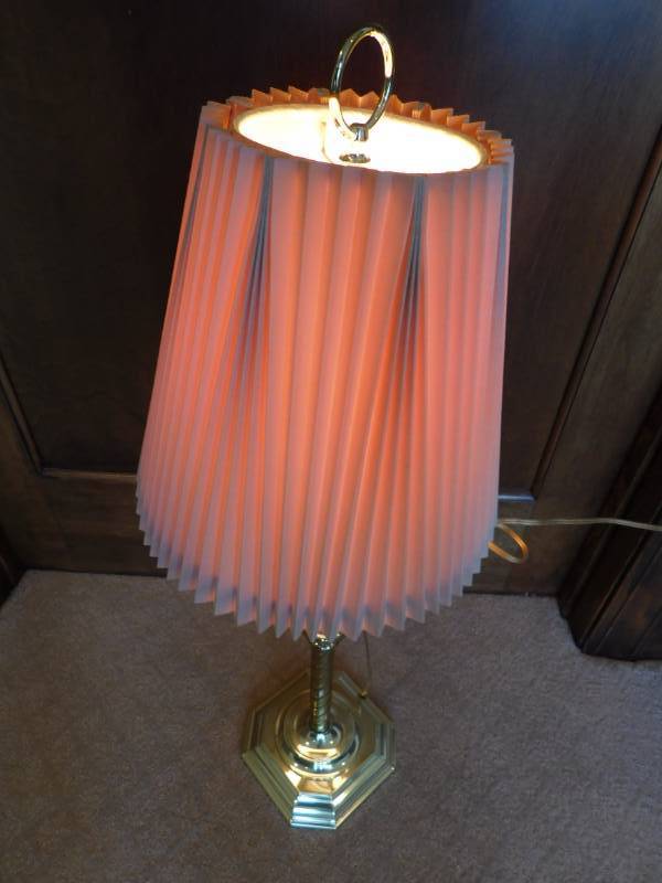 lot 3504 image: Brass Electric Lamp