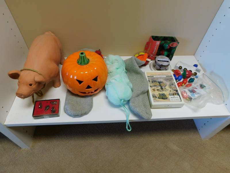 lot 3514 image: Ceramic Decorative Pig, Self Standing Pewter Figurines, Wool Socks, Hallmark Merry Christmas Cards, Heavy Duty Socks with Pockets