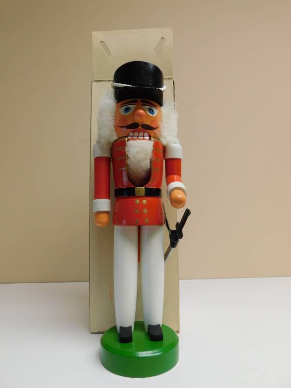 lot 3518 image: Rothenthal Wood Nutcracker