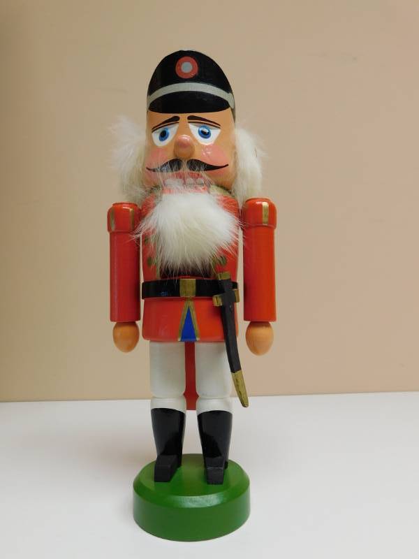 lot 3520 image: Erzgebirge Nutcracker