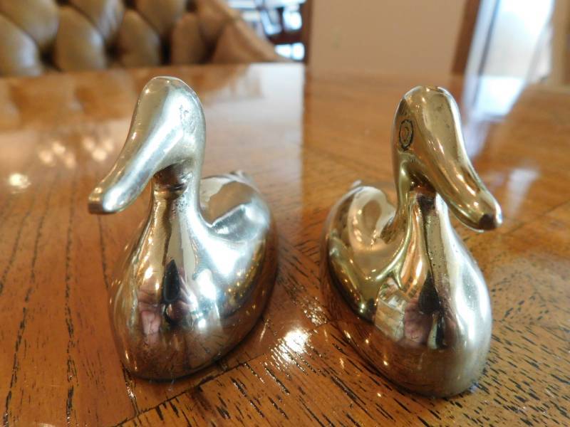 lot 3551 image: 2 Small Brass Ducks
