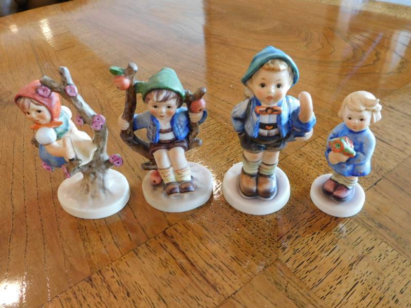 lot 3556 image: 4 Ceramic Goebbels Figurines