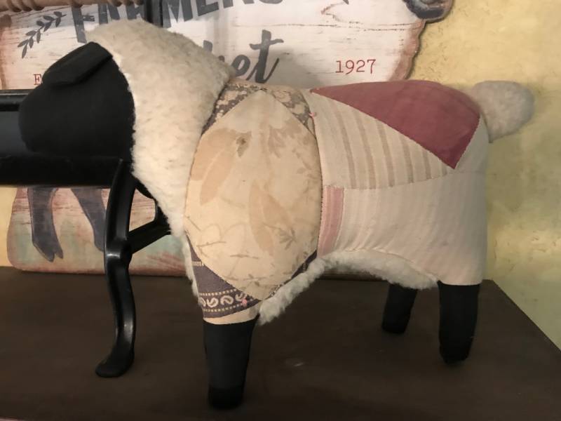 lot 2019 image: PatchworkVintage Quilted Stuffed Sheep