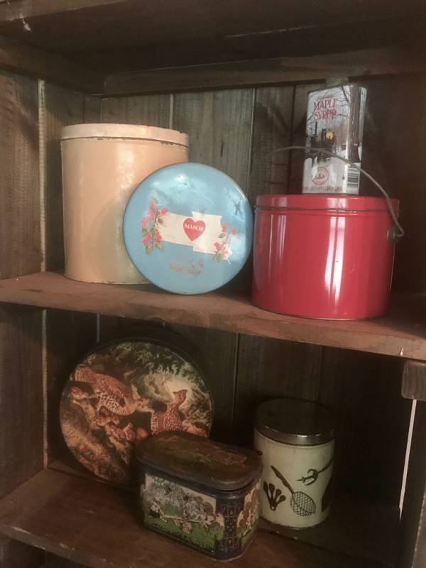 lot 2043 image: Large Assortment of Rustic Tins