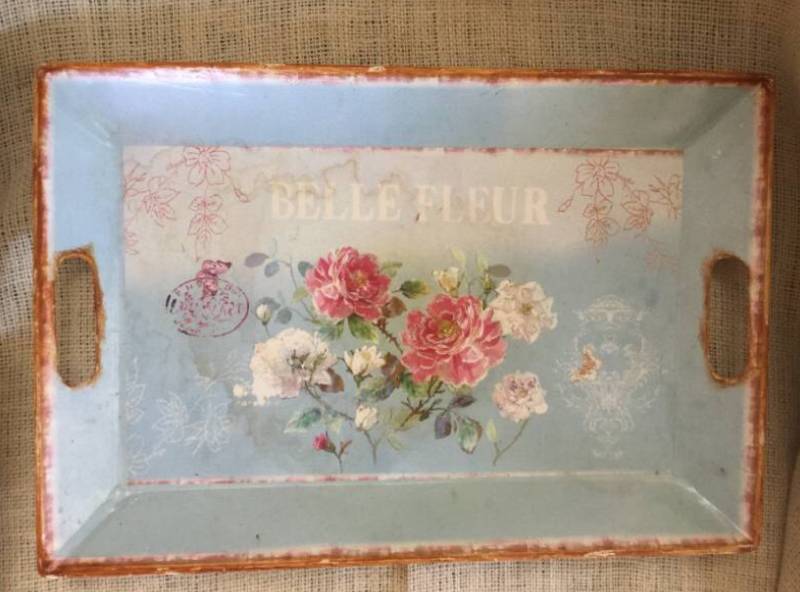 lot 2064 image: Beautiful Tin Floral print tray