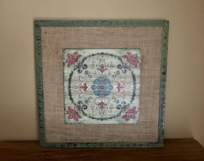 lot 2092 image: Unique Rustic Wall Decor