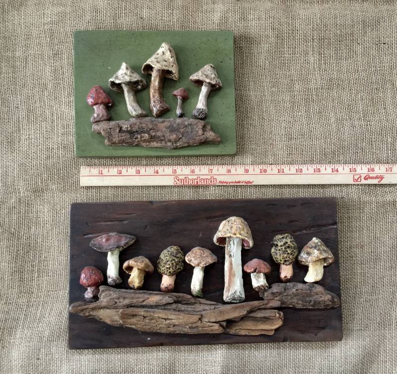 lot 2099 image: Vintage wood and Mushroom wall decor pieces (set of 2)
