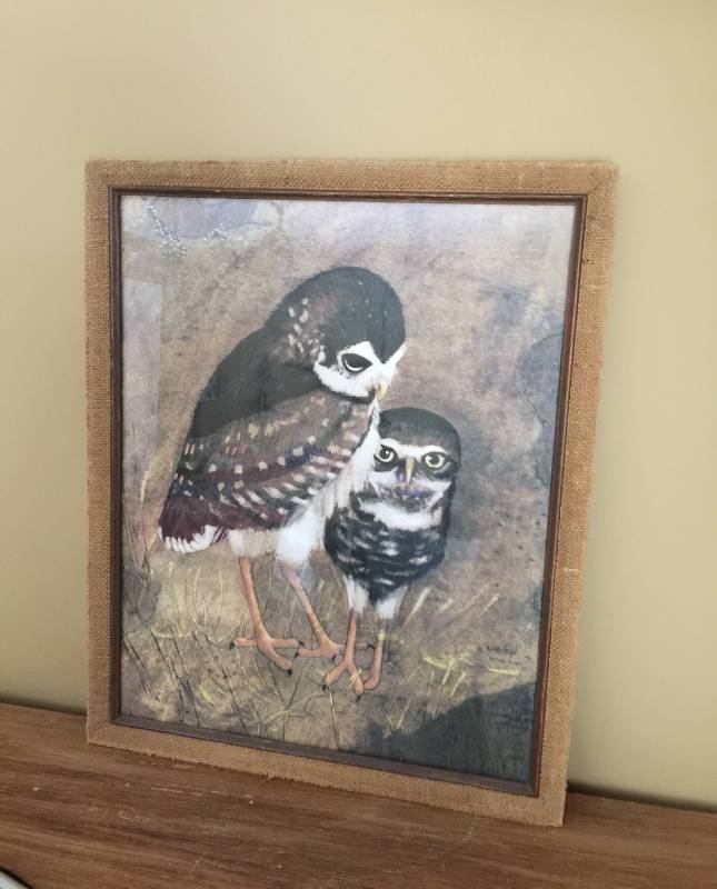 lot 2100 image: Vintage Owl Wall Decor with burlap wood frame