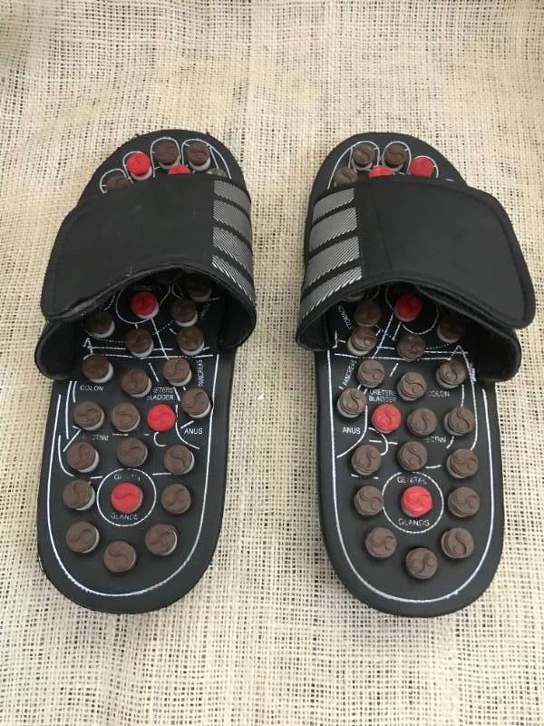 lot 2119 image: Massage Slipper Shoes Rotating Acupressure Foot Slippers for Men or Women