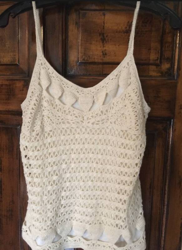 lot 2127 image: Harolds Crochet tank top