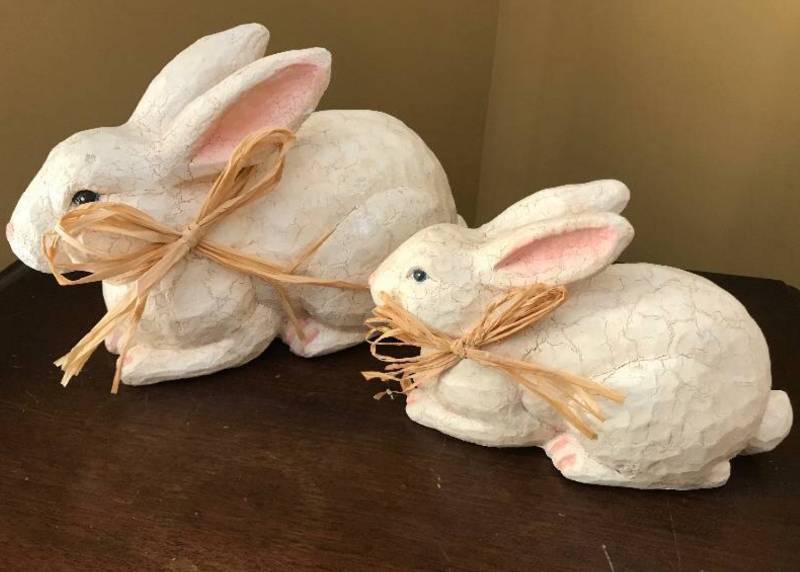 lot 2149 image: Mother Rabbit with Bunny Large Figurines