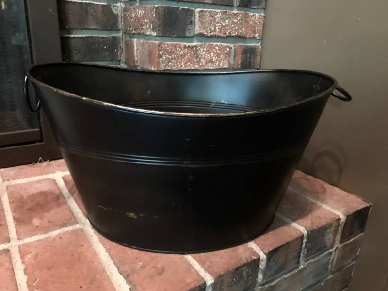 lot 2161 image: Large Oil rubbed Bronze Oval Shaped Bucket