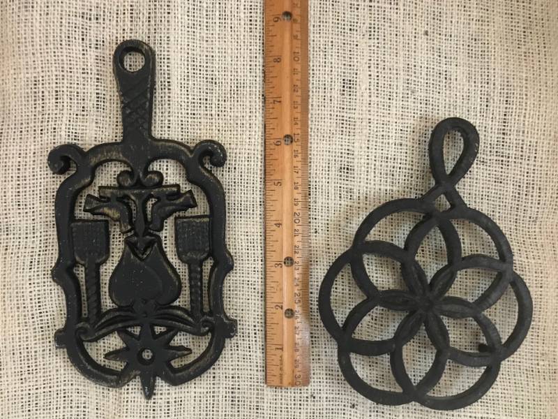 lot 2163 image: Vintage Cast Iron Trivets