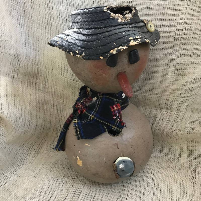 lot 2178 image: Gourd Snowman Birdhouse