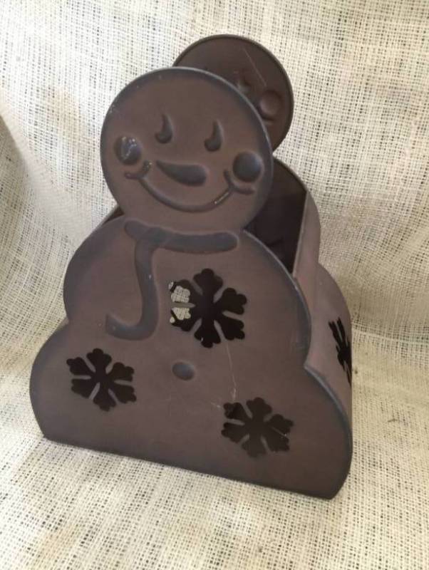 lot 2179 image: Rustic Tin Snowman Holiday Decor