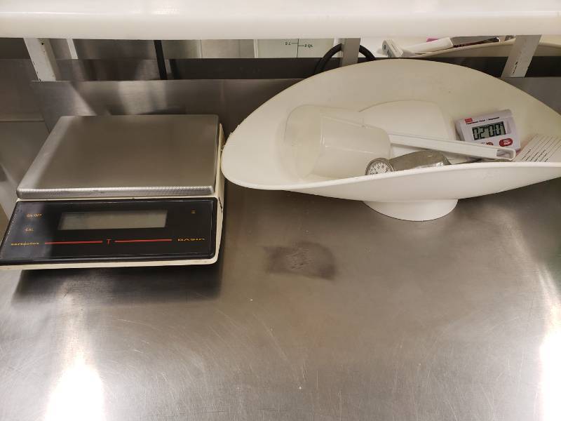 lot 6052 image: Basic Digital Scale