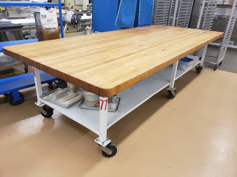 lot 6083 image: Maple Top Bakery Table