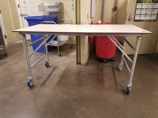 lot 6121 image: Rolling Work Table