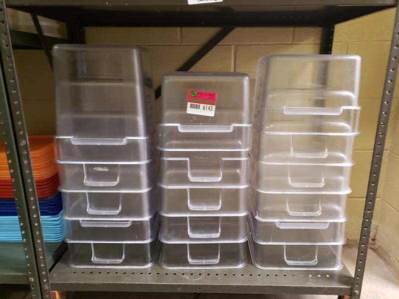 lot 6143 image: Seven 12QT and Nine 18QT Containers