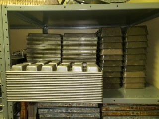 lot 6161 image: Assortment of Differnt Sized Cake  Bread Pans