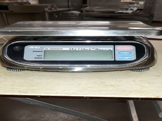 lot 6221 image: A&D SK-2000WPZ Electronic Plug-In Food Scale