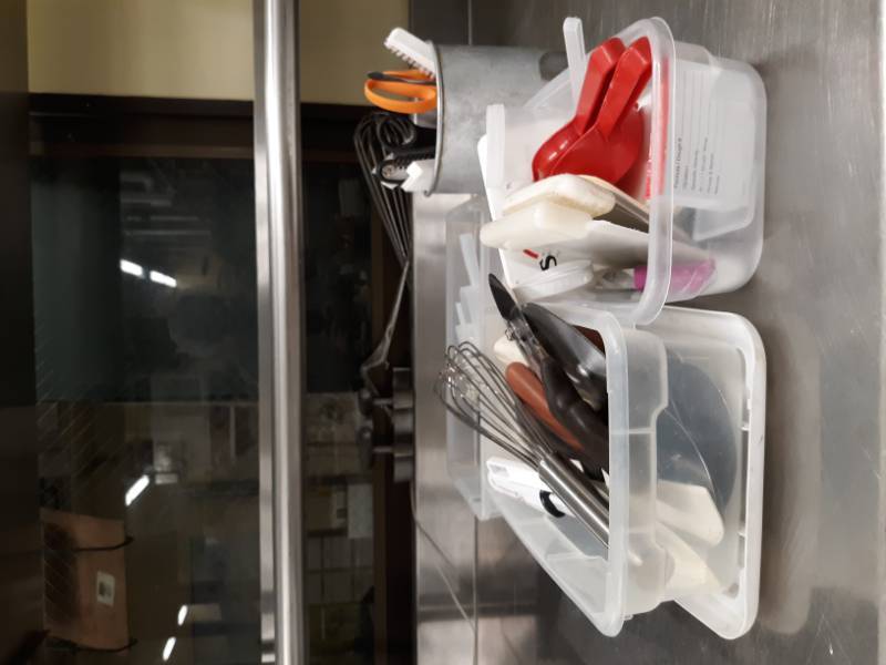 lot 6231 image: Assorted Items, Pizza Cutters, Food Thermometer, Whisk And More