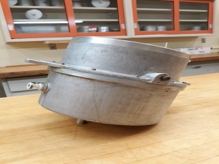 lot 7005 image: Industrial Mixing Bowl Attatchment