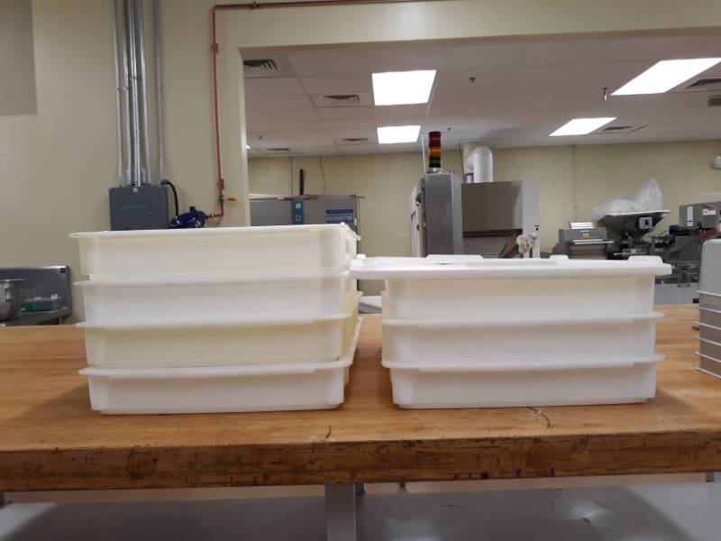 lot 7089 image: (7) Food Storage Bins , Comes With One Lid