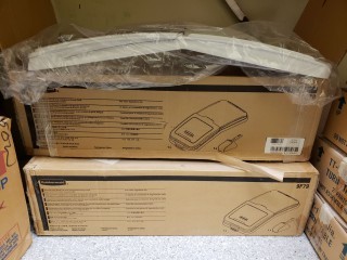 lot 6308 image: 2 Replacement Lids for Rubbermaid Ingredient Bins