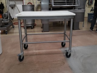 lot 6359 image: Cutting Board Plastic Top Rolling Cart w Brakes