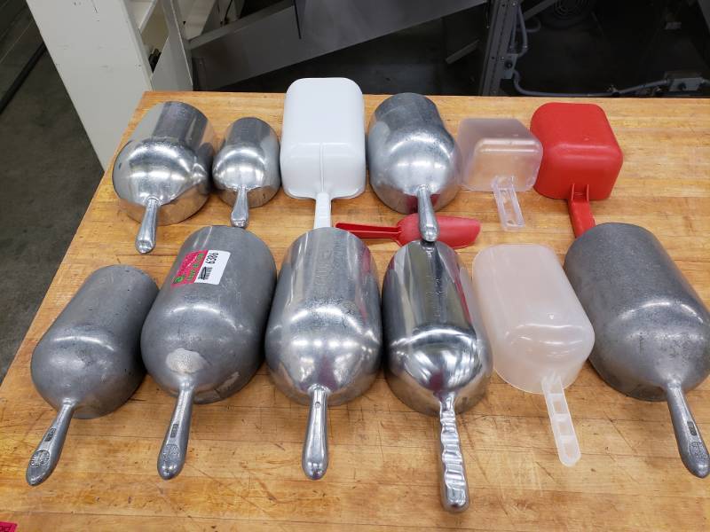 lot 6386 image: Lot of Assorted Scoops - All Sizes 13 Total