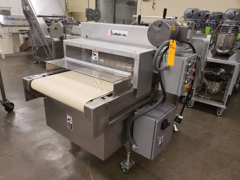 lot 6388 image: LeMatic horizontal band type bun slicer