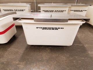 lot 6411 image: Rubbermaid Ingredient Bin 3601