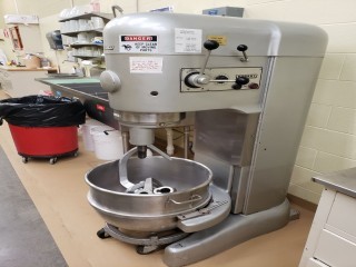 lot 6453 image: Hobart 80 QT Floor Model M802 3 Phase