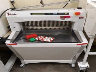 lot 6476 image: JAC Venice Bread Slicer Model 450 12