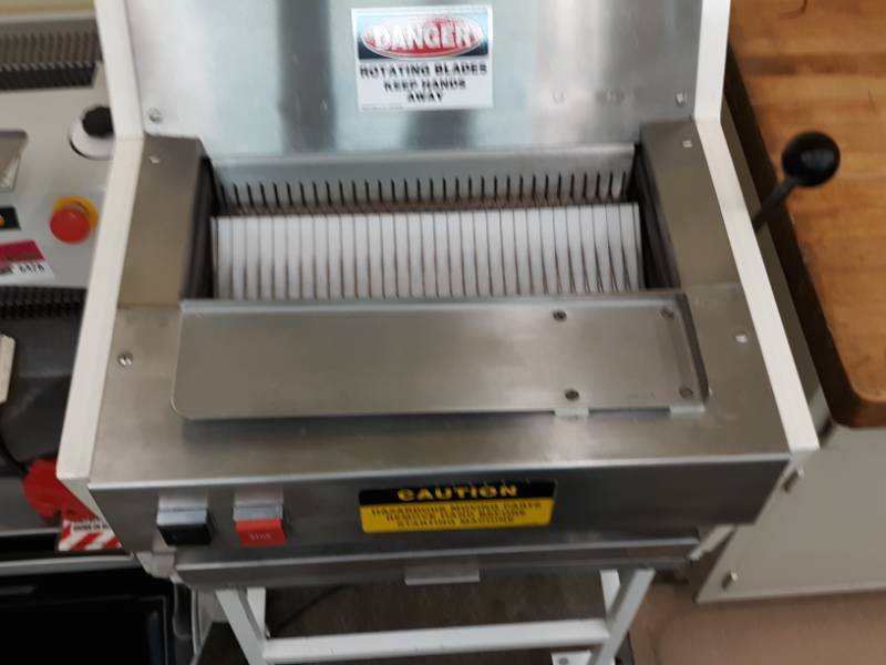 lot 6477 image: Bread Slicer Model 711 Serial 122115 12Hp 1ph 115 Voltage 7.0 Amps