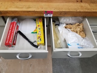 lot 6481 image: Contents Of Cabinet