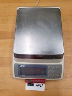lot 6487 image: AND HF-6000 Scale