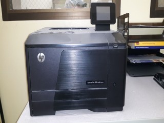 lot 7011 image: hp LaserJet Pro 200 Color M251nw