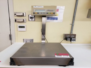 lot 7113 image: AND FW-15K Scale
