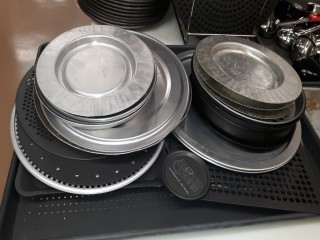 lot 7124 image: Cooking Pan w Various SizeShape Oven Pans