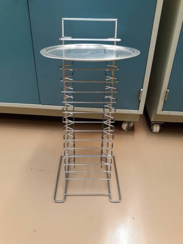 lot 7130 image: (4) Pizza Pan Racks